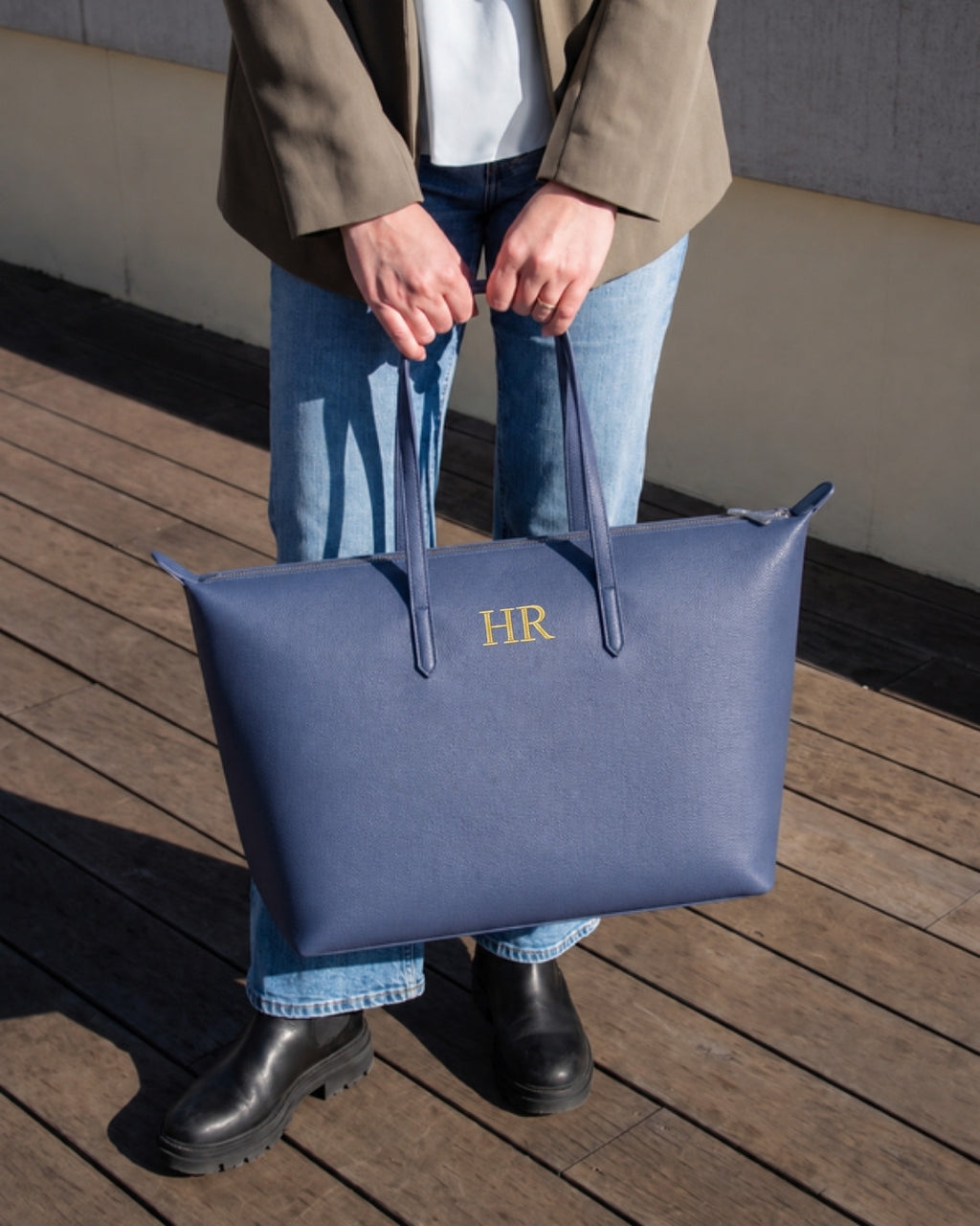 Lucia Shoulder bag in blue — Lilly Carry