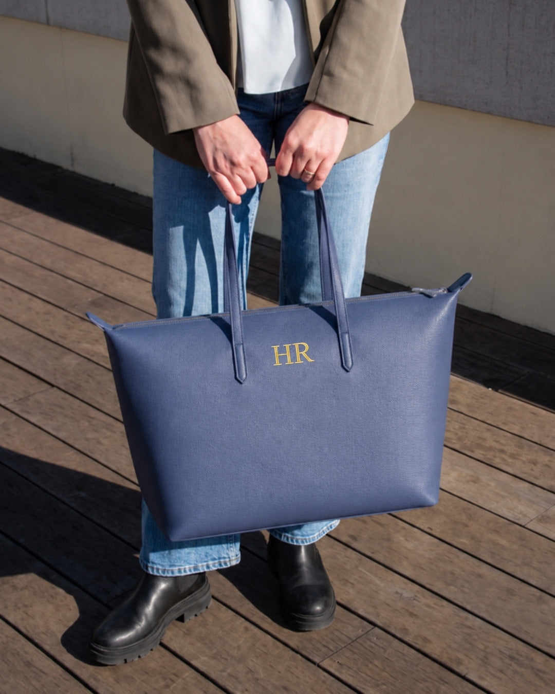 Lucia Shoulder bag in blue — Lilly Carry