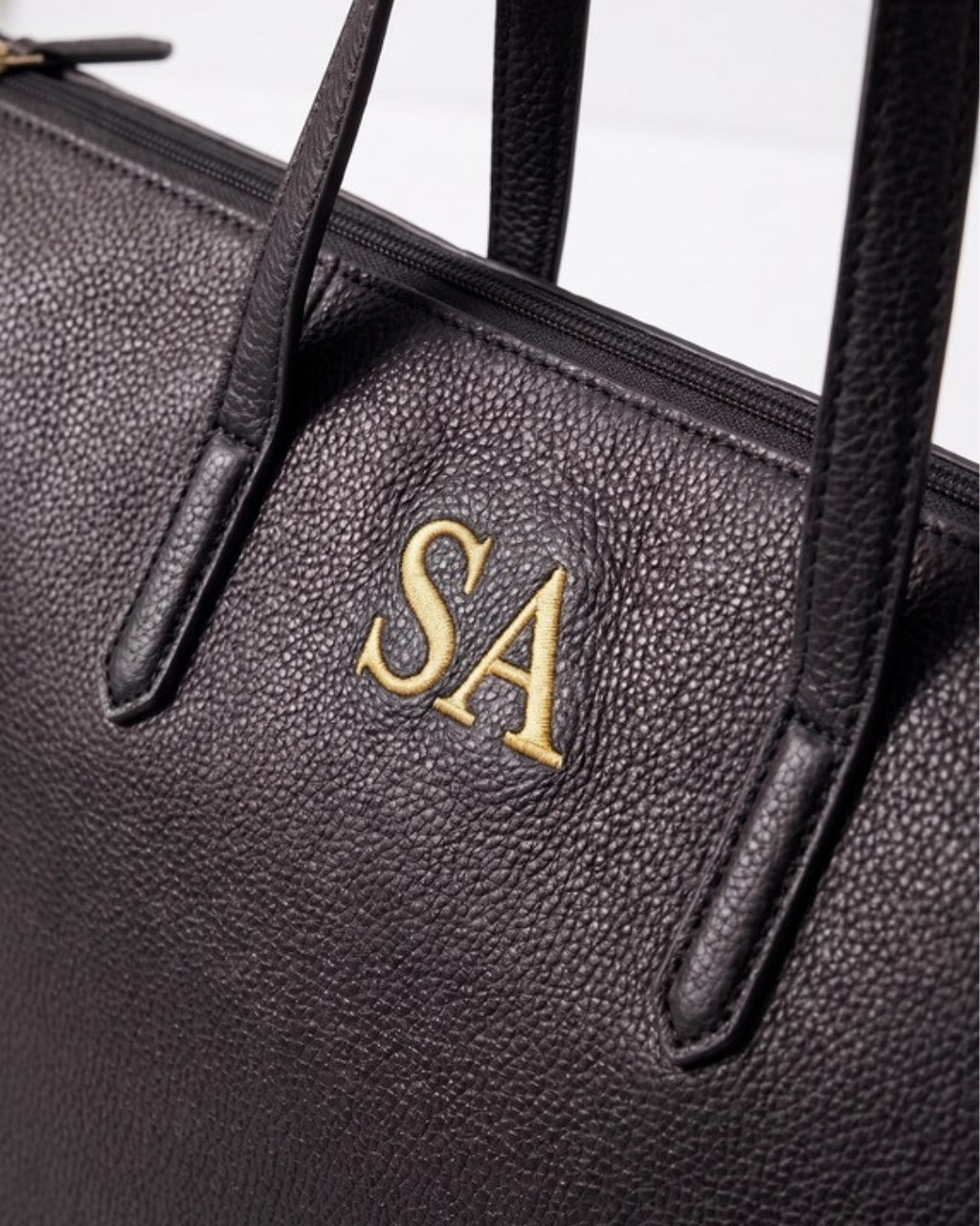Lucia Shoulder bag in black — Lilly Carry
