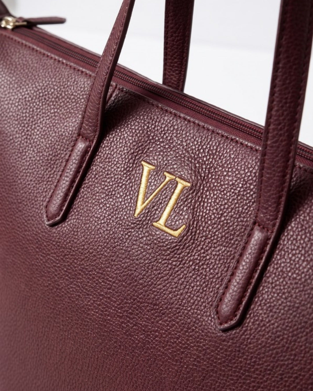 Lucia Shoulder bag in burgundy — Lilly Carry