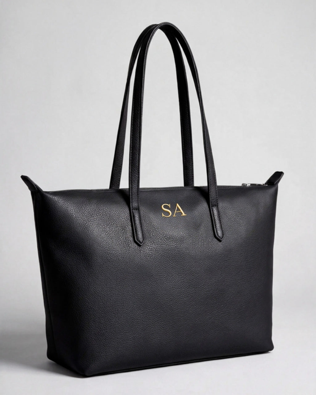 Lucia Shoulder bag in black — Lilly Carry