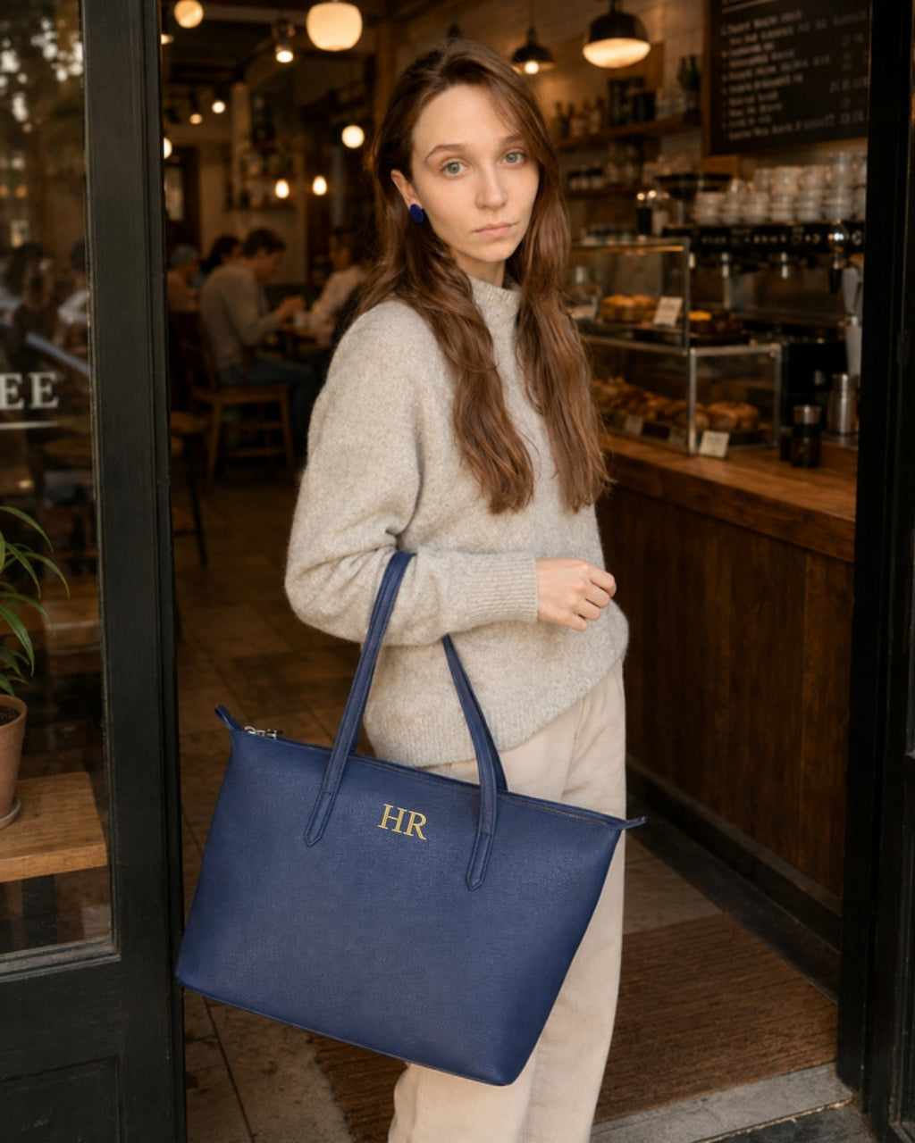 Lucia Shoulder bag in blue — Lilly Carry