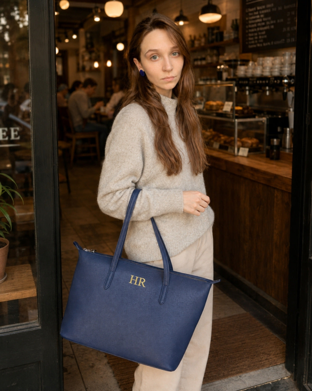 Lucia Shoulder bag in blue — Lilly Carry