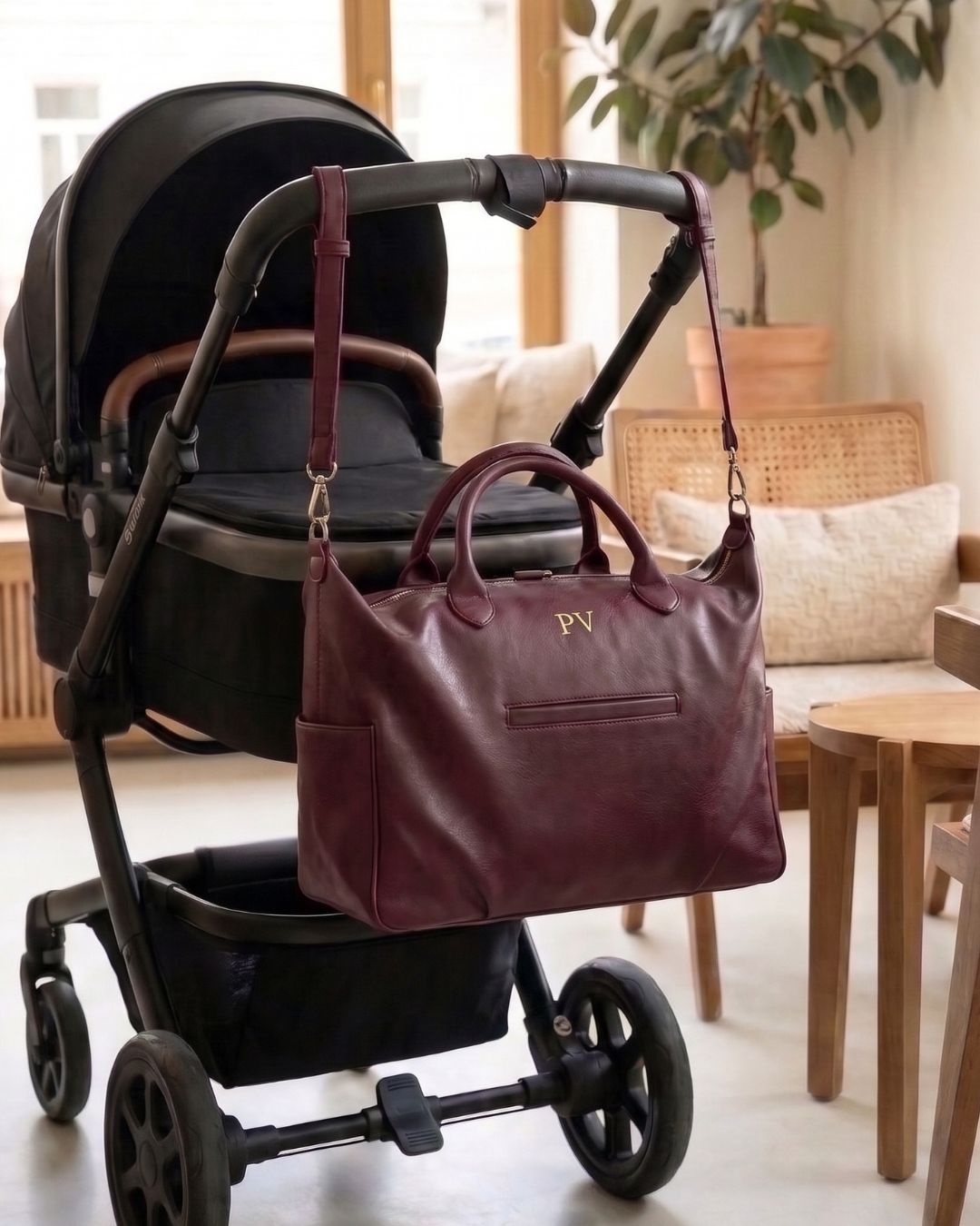 Lilly Carry Signature Mama Bag | Bourgondy + Gold